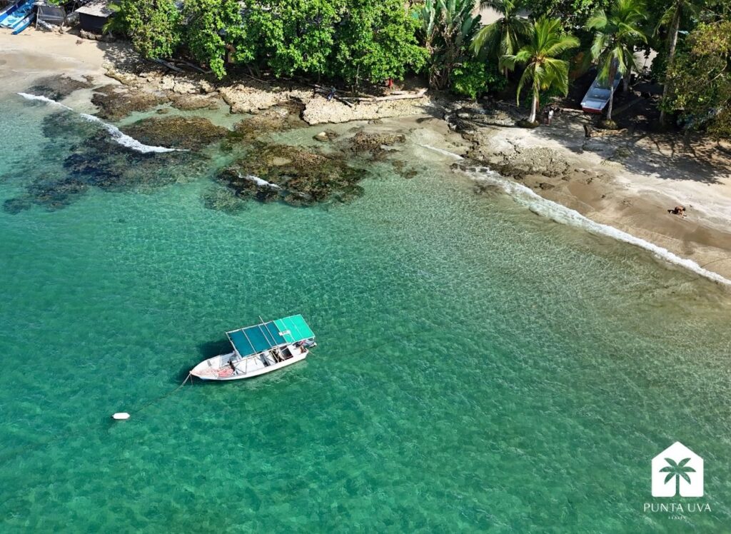 Lote en Venta con Electricidad, Agua y Cercado 8 16