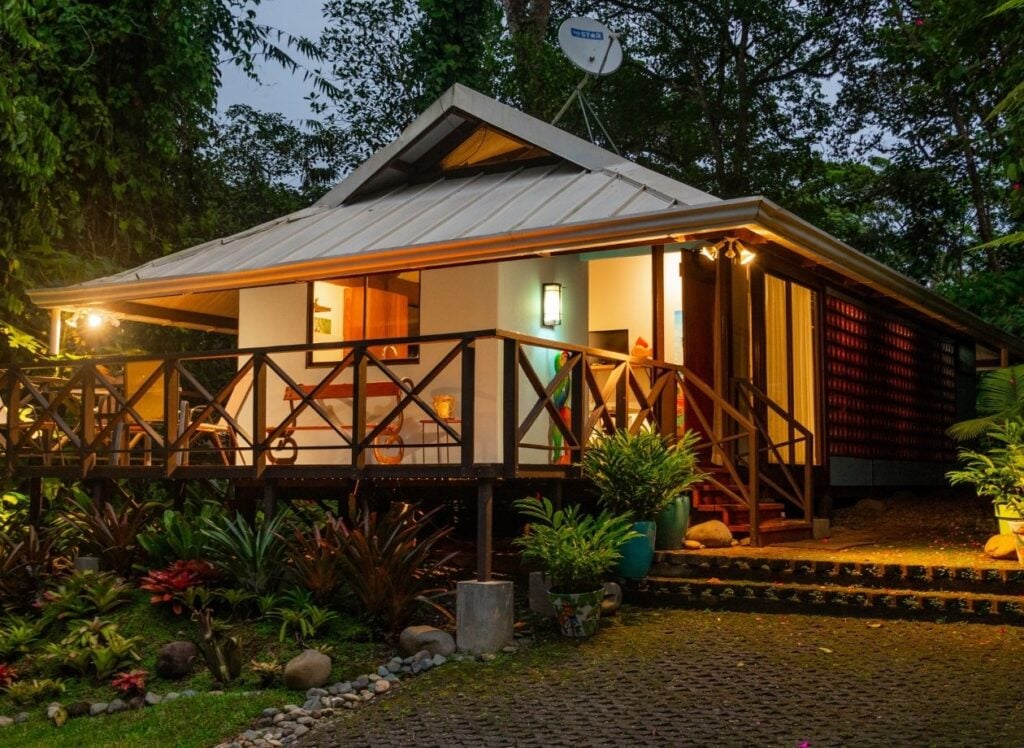 4 Villas en venta cerca de la playa – Vistas parciales al océano 65 44