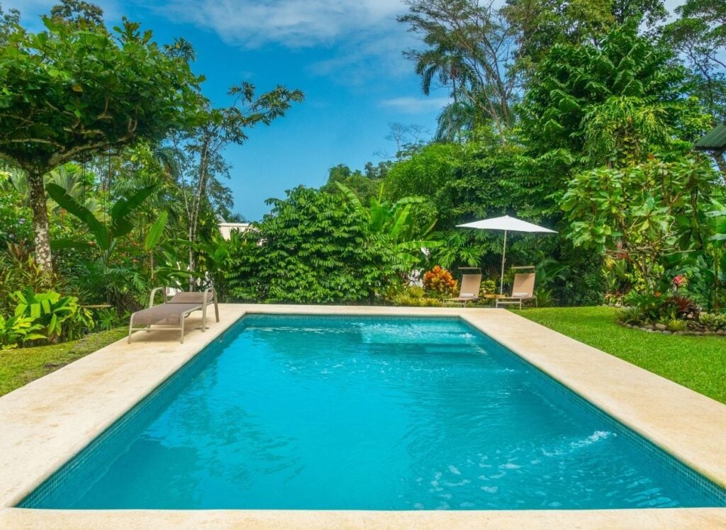 4 Villas en venta cerca de la playa – Vistas parciales al océano 18 80