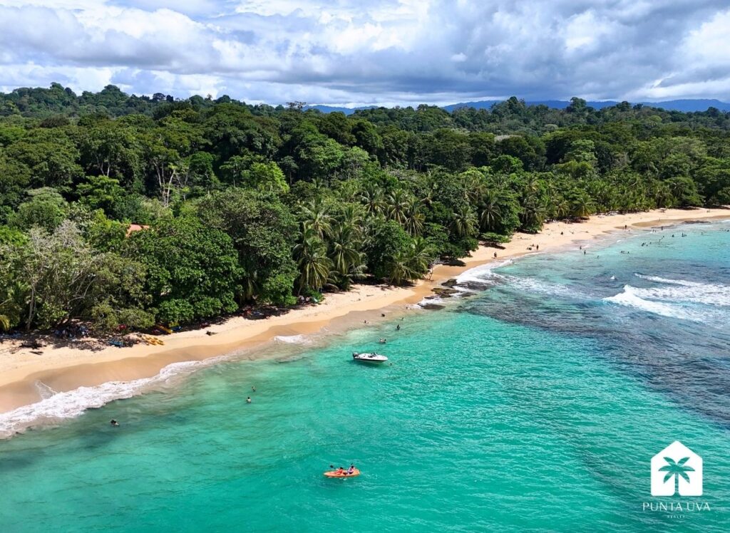 4 Villas en venta cerca de la playa – Vistas parciales al océano 23 88