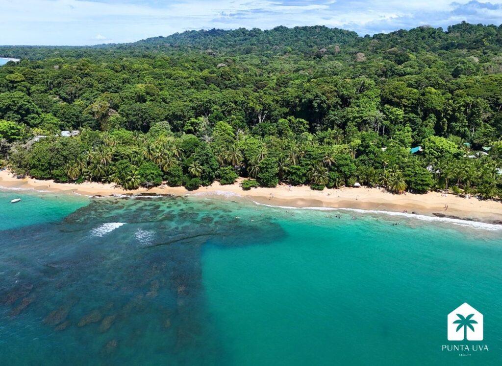 4 Villas en venta cerca de la playa – Vistas parciales al océano 74 89