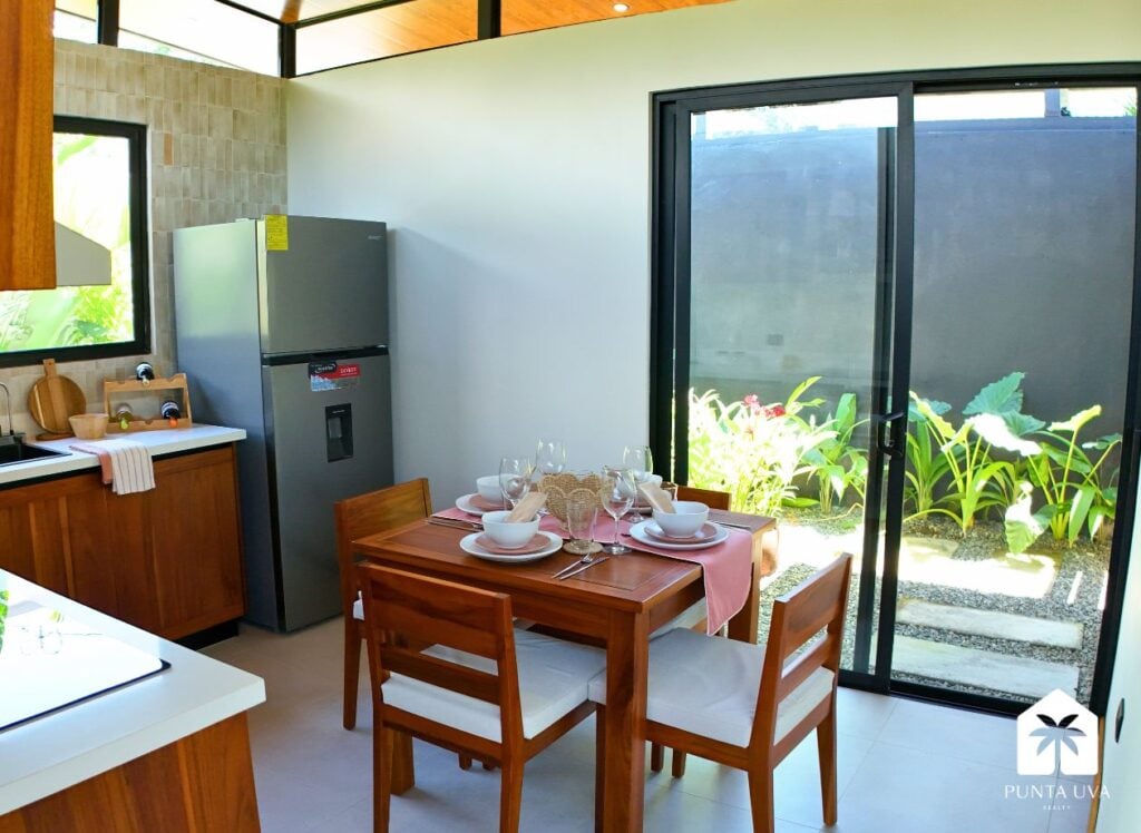 Casa Nueva de Concreto de 2 Hab. / 2 Baños con Piscina 2026 13 11