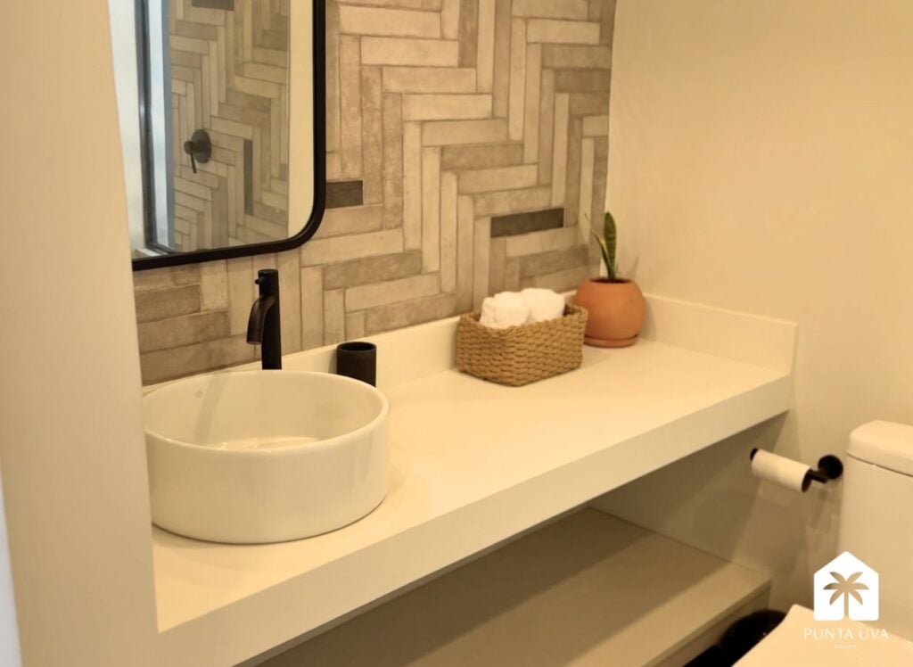 Casa Nueva de Concreto de 2 Hab. / 2 Baños con Piscina 2026 24 23