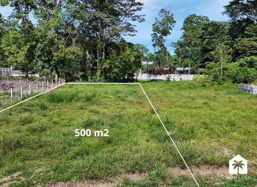 Lot with Well & Electricity for Sale 0.53 miles to Beach 4 10