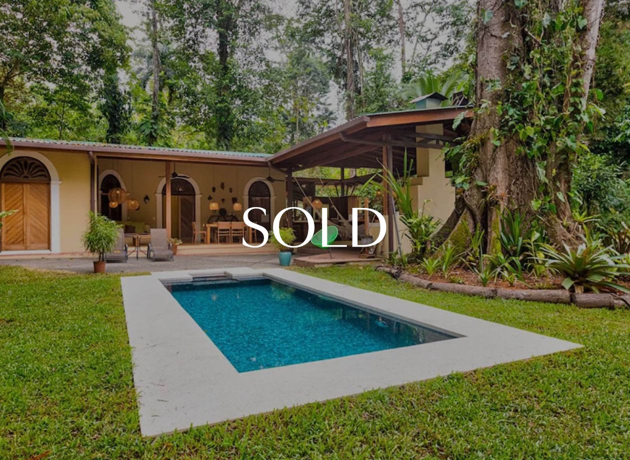 House for sale in Playa Chiquita, Limón